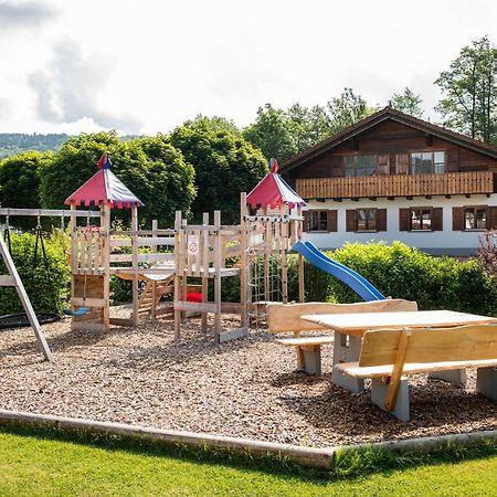 Готель Bernrieder Hof Екстер'єр фото