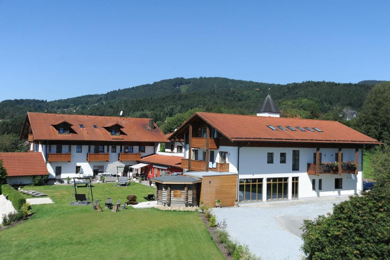 Готель Bernrieder Hof Екстер'єр фото